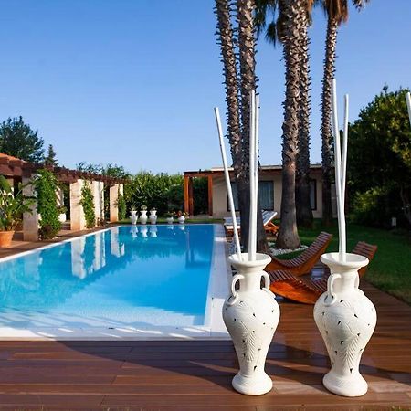 Spaziosa Villa Con Piscina E Giardino, Polignano A Mare Exteriör bild