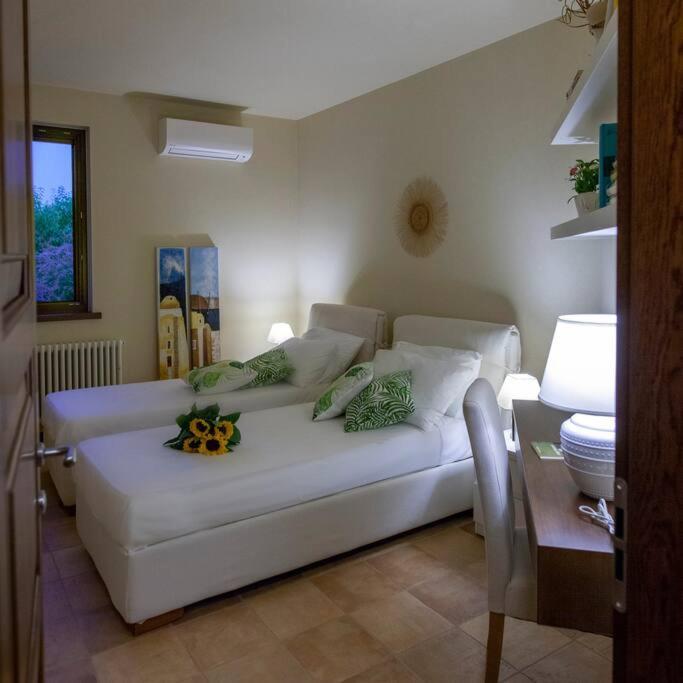 Spaziosa Villa Con Piscina E Giardino, Polignano A Mare Exteriör bild