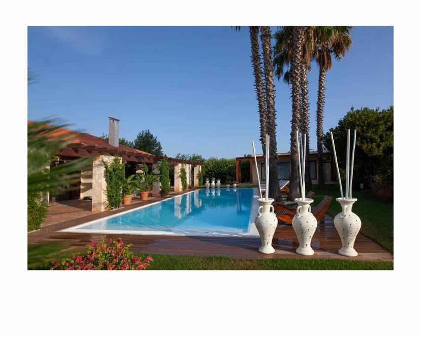 Spaziosa Villa Con Piscina E Giardino, Polignano A Mare Exteriör bild